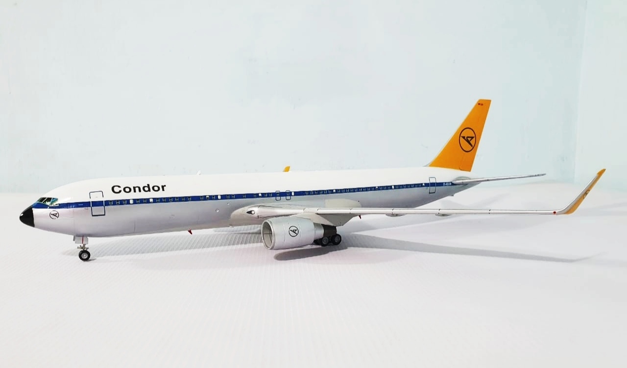 REVELL 767-300